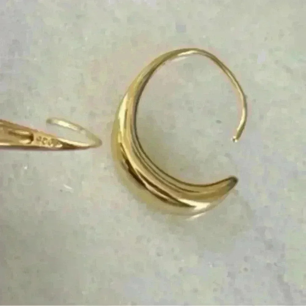 Gold Geometric C Shaped Drop Hoop Earrings

 Brand New - Picture 3 of 5